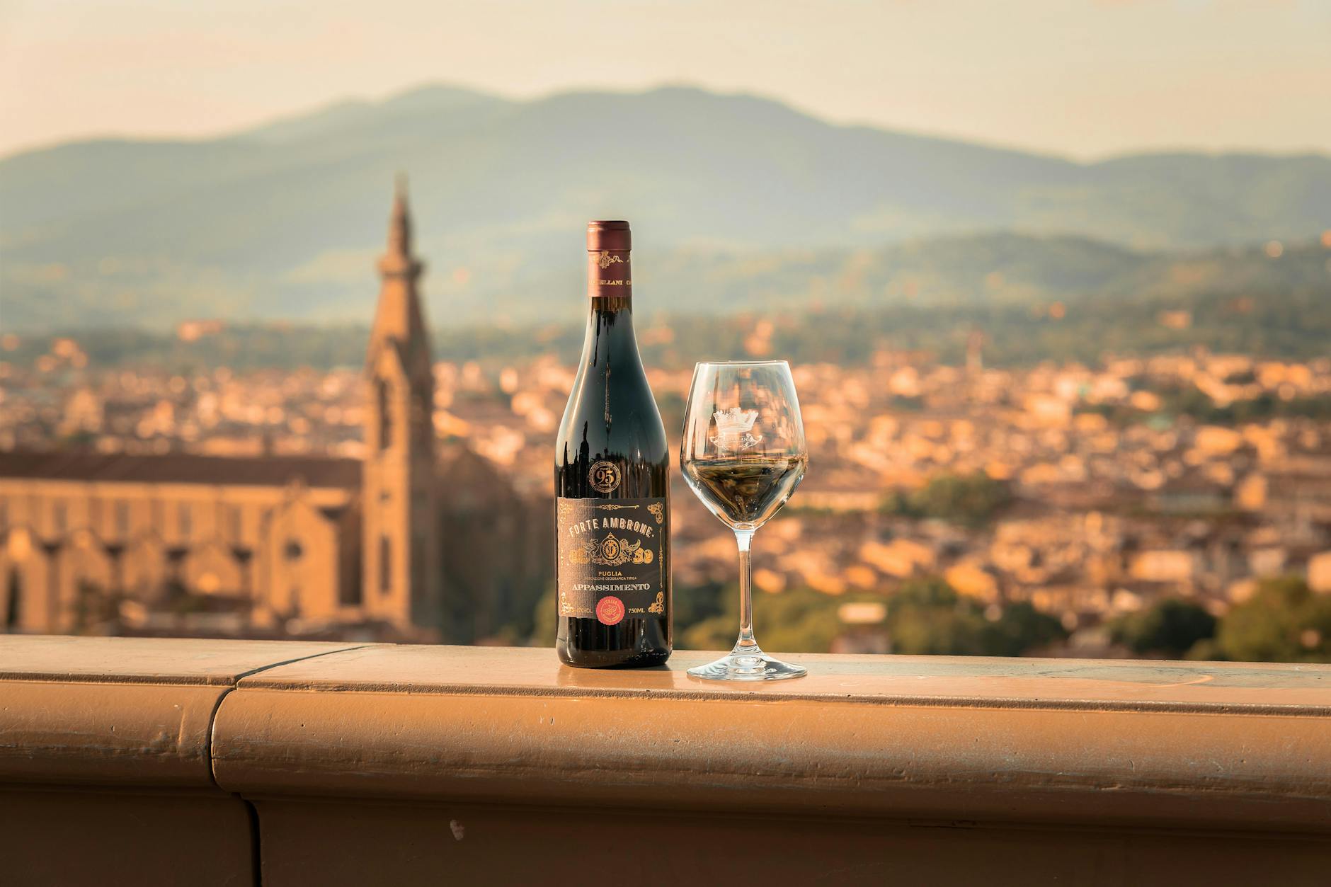 Migliori vini bianchi italiani: guida pratica ai nomi, agli stili e ai territori